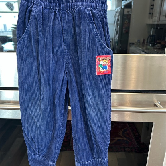 OshKosh B'gosh Other - VINTAGE 90’s Oshkosh Navy Corduroy Trousers 4t made in USA have wear